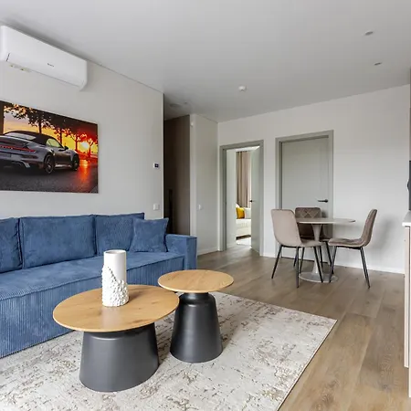 Apartament Leco *