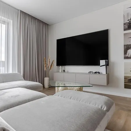 Apartament Leco *
